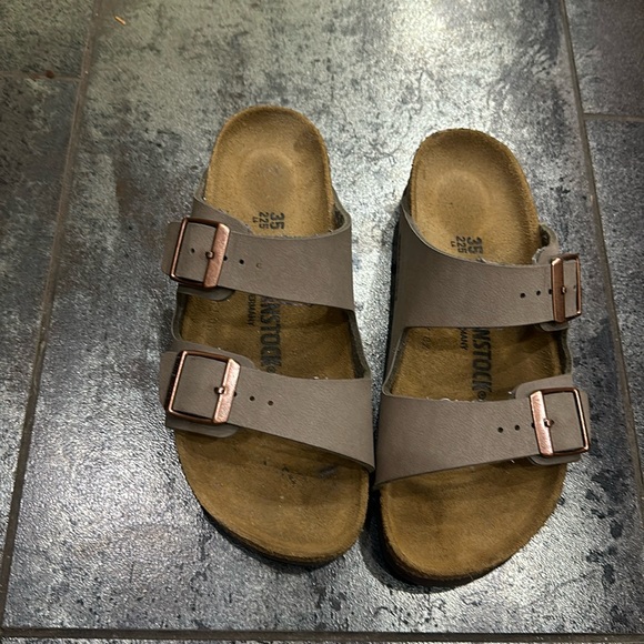 Birkenstock Other - Birkenstocks barely worn